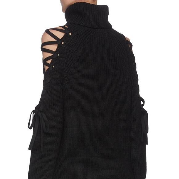 Alice + Olivia Izetta Open Shoulder Turtleneck in Black Size XS - Picture 5 of 11